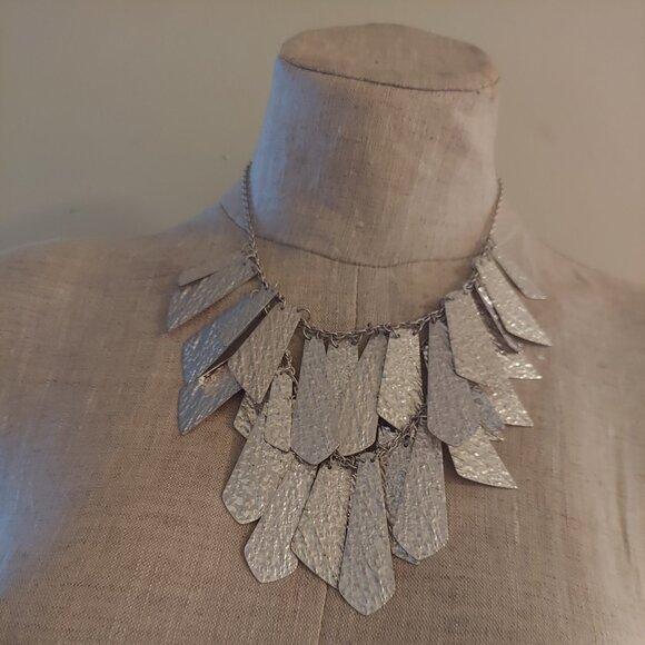 MIX IT Silver Hammered Necklace NWT - Picture 1 of 3